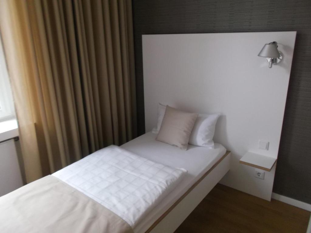 Art Hotel Ufer Дюселдорф Екстериор снимка