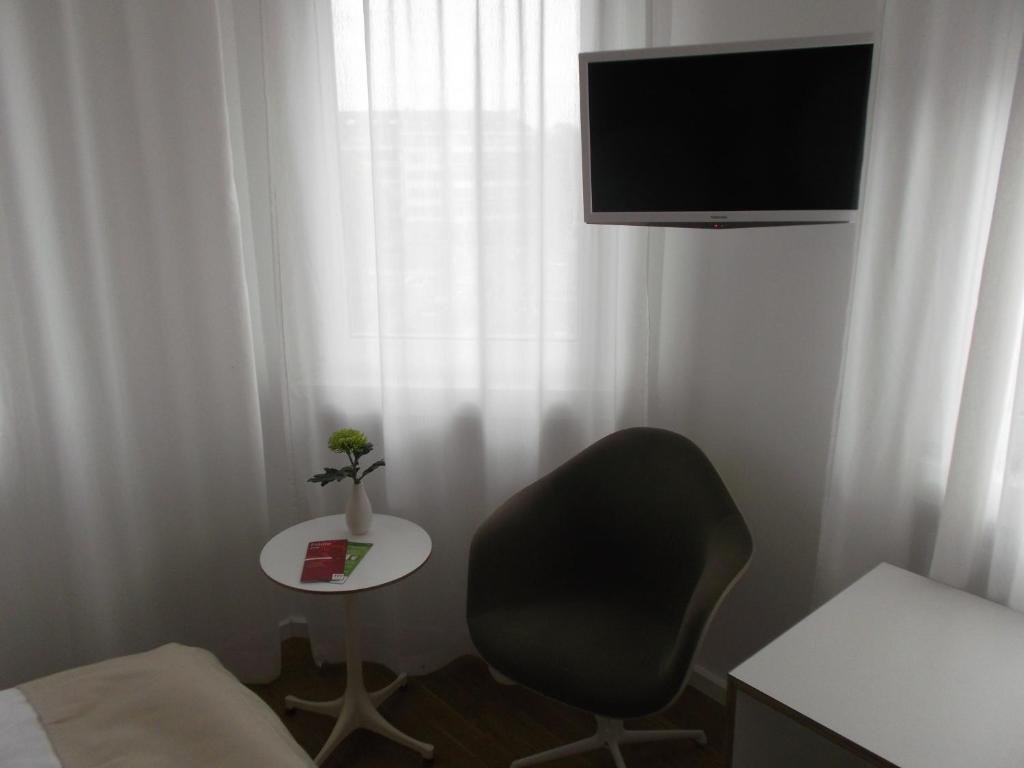 Art Hotel Ufer Дюселдорф Стая снимка